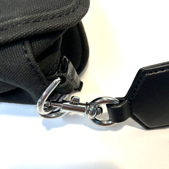 Marc Jacobs Adjustable Strap Crossbody "The Camera Bag" - Picture 4 of 12